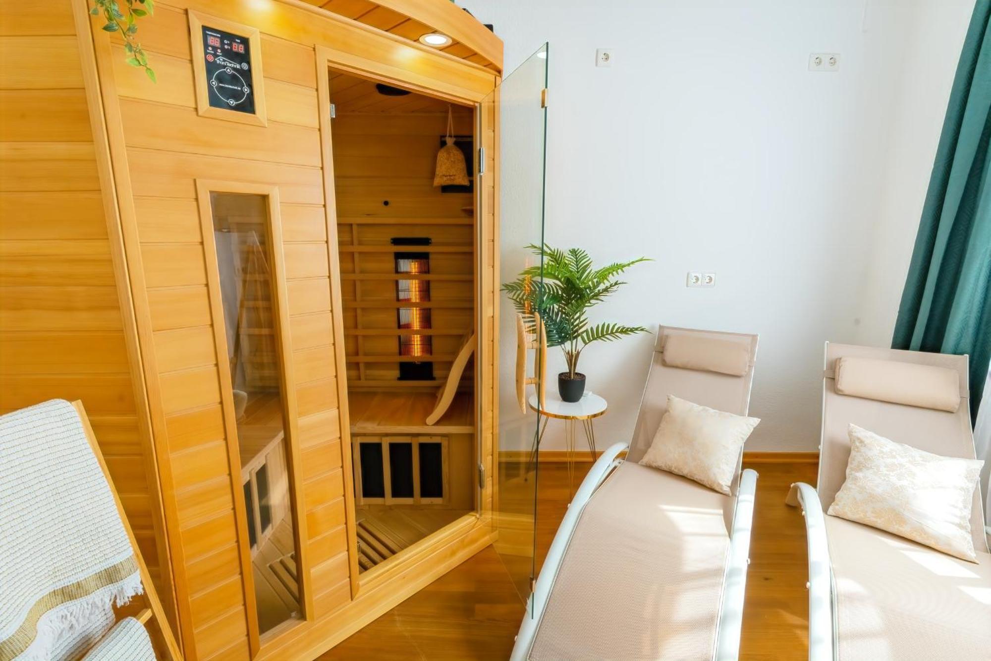 The Big Muenster Fuer Bis Zu 12, Whirlpool, Sauna, Zentral, Tischfussball, Balkon, Gasgrill Ульм Экстерьер фото